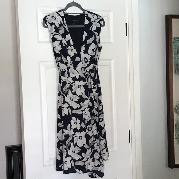 Banana Republic Dresses & Skirts - Banana Republic wrap dress with asymmetric  flowy skirt Navy blue and tan floral